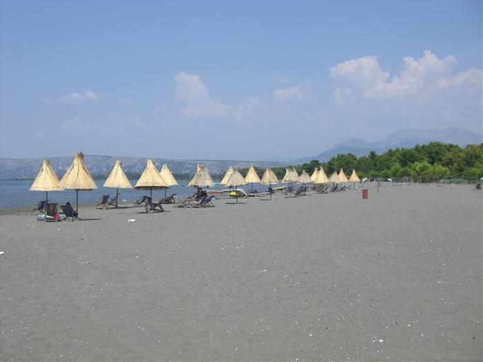 Hotel Mario, Shëngjin Exterior foto